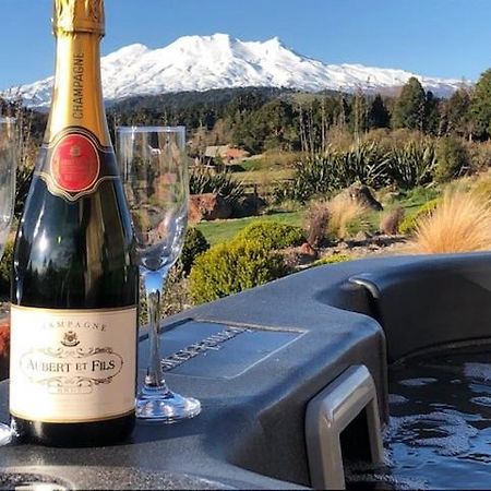 Heavenly Spa Views - Ohakune Holiday Home Экстерьер фото