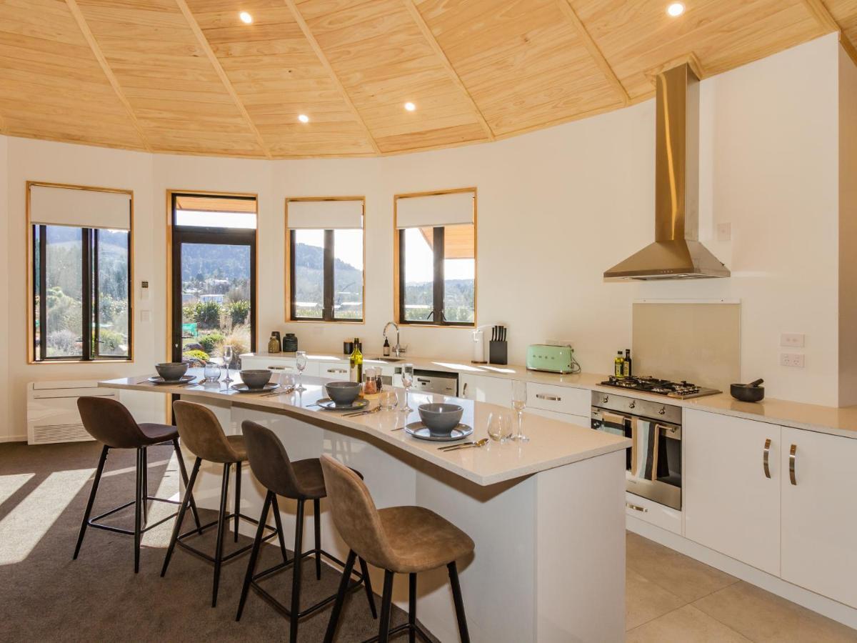 Heavenly Spa Views - Ohakune Holiday Home Экстерьер фото